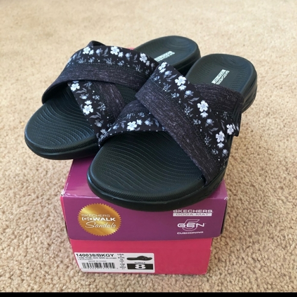 skechers shoes price